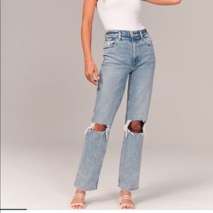 A&F 90s Ultra High Rise Straight Jeans